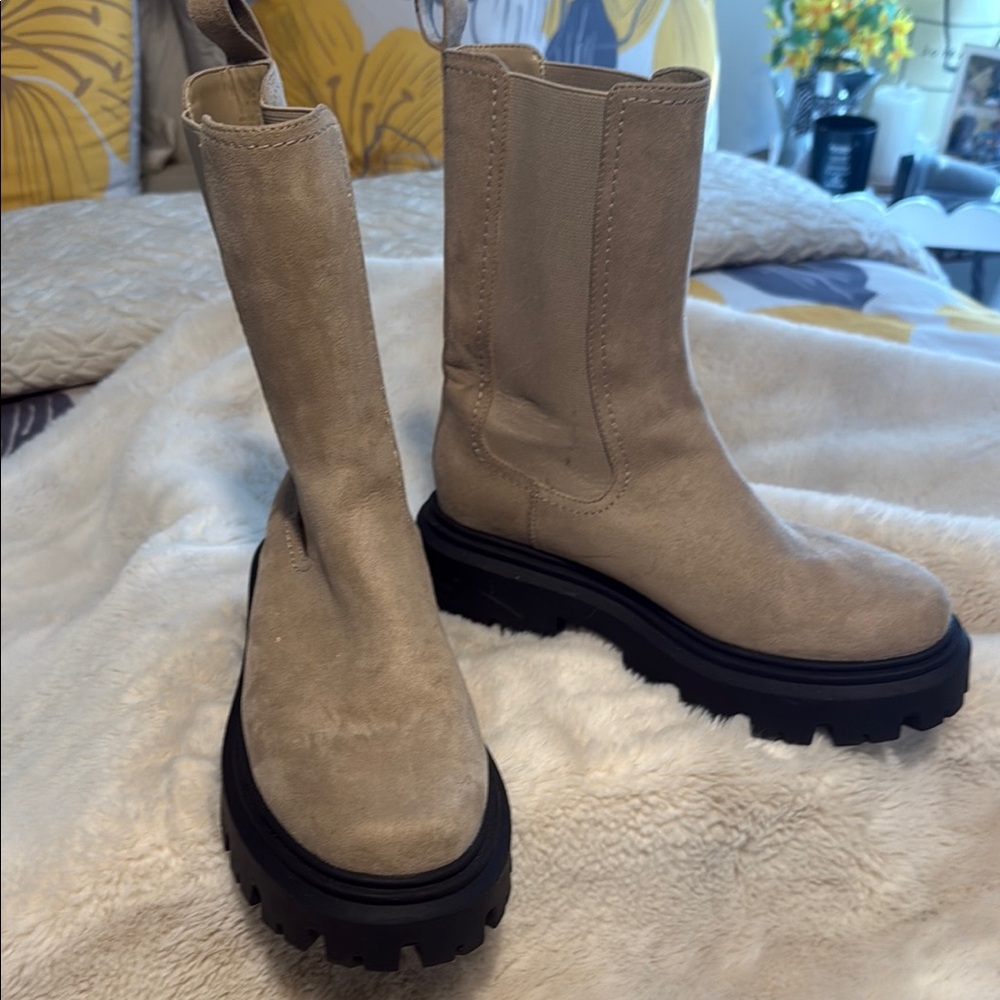 Women's Tan Leather Boots
